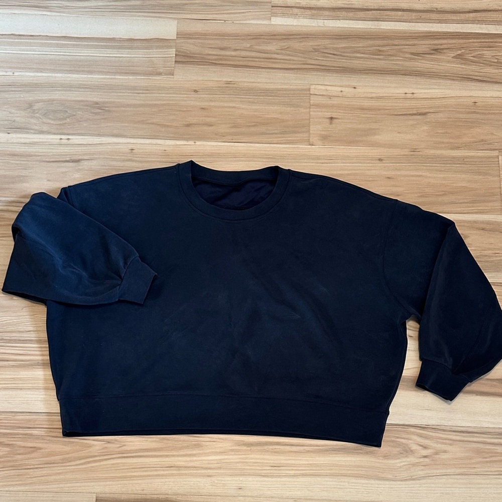 Lululemon Navy Blue Cropped Sweatshirt XL